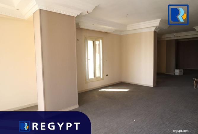 8321575 - Property Image 3