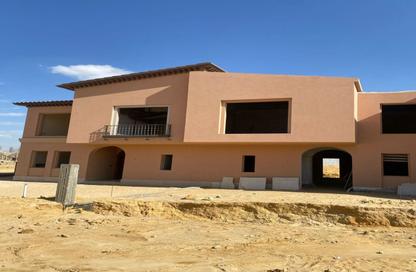 Villa - 5 Bedrooms - 4 Bathrooms for sale in Village West - Sheikh Zayed Compounds - Sheikh Zayed City - Giza