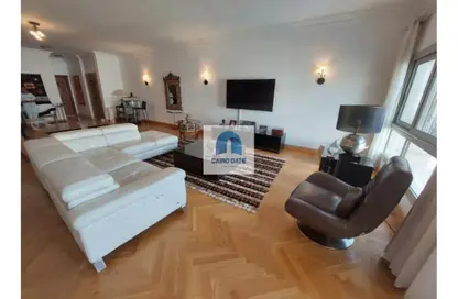 Penthouse - 4 Bedrooms - 6 Bathrooms for sale in Sarayat Al Maadi - Hay El Maadi - Cairo