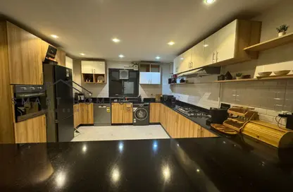 Apartment - 3 Bedrooms - 2 Bathrooms for sale in Yasmine District - 14th District - Sheikh Zayed City - Giza