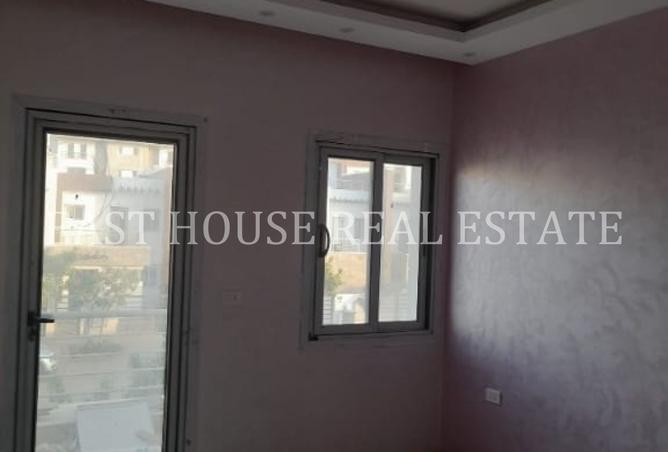 8015383 - Property Image 2