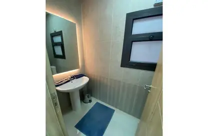 Apartment - 2 Bedrooms - 1 Bathroom for sale in Garnet - North Investors Area - New Cairo City - Cairo
