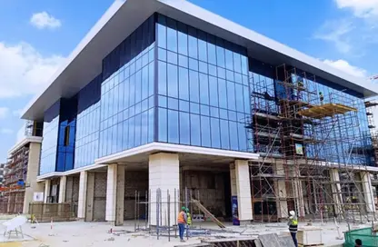 Office Space - Studio - 2 Bathrooms for sale in Golden Gate - South Teseen St. - The 5th Settlement - New Cairo City - Cairo
