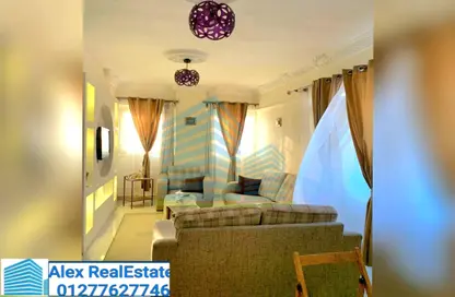 Apartment - 3 Bedrooms - 1 Bathroom for rent in Ismail Al Fangary St. - Camp Chezar - Hay Wasat - Alexandria