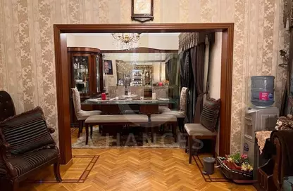 Apartment - 4 Bedrooms - 2 Bathrooms for sale in Cornish El Nile St. - Maadi - Hay El Maadi - Cairo