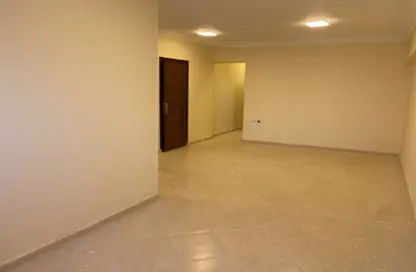 شقة - 3 غرف نوم - 2 حمامات للبيع في شارع الدكتور محمود فتحي - المنطقة العاشرة - مدينة نصر - القاهرة شقة - 3 غرف نوم - 2 حمامات للبيع في شارع الدكتور محمود فتحي - المنطقة العاشرة - مدينة نصر - القاهرة