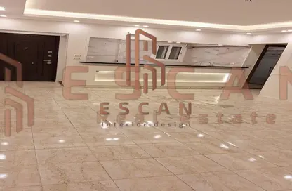 Apartment - 2 Bedrooms - 1 Bathroom for rent in El Rehab Extension - Al Rehab - New Cairo City - Cairo