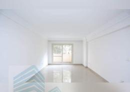 Apartment - 3 bedrooms for للايجار in Al Sayeda Sakina Bint Al Hussein St. - Kafr Abdo - Roushdy - Hay Sharq - Alexandria