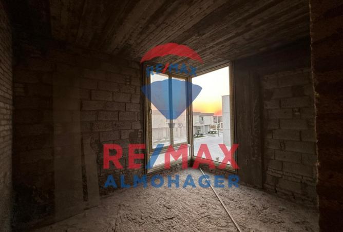 8225103 - Property Image 2