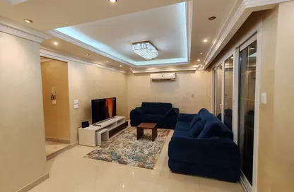 شقة - 3 غرف نوم - 2 حمامات للايجار في شارع عمر بن الخطاب - الرحاب المرحلة الرابعة - الرحاب - مدينة القاهرة الجديدة - القاهرة