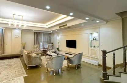 فيلا - 4 غرف نوم - 4 حمامات للبيع في زايد ديونز كومبلكس - الحي السادس - الشيخ زايد - الجيزة