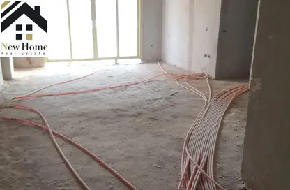 Apartment - 3 Bedrooms - 2 Bathrooms for sale in Zahraa El Maadi - Hay El Maadi - Cairo