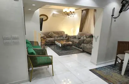 شقة - 3 غرف نوم - 2 حمامات للايجار في شارع البصره - المهندسين - الجيزة