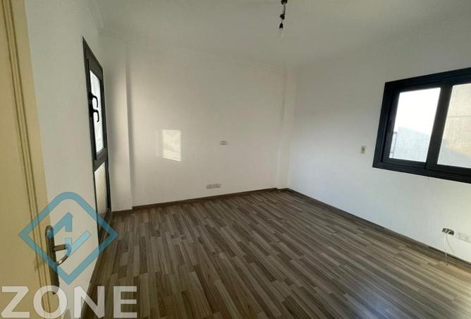 8416021 - Property Image 2