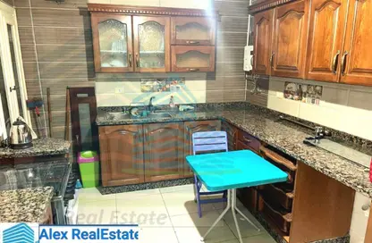 شقة - 3 غرف نوم - 2 حمامات للايجار في ميدان سموحة - سموحة - حي شرق - الاسكندرية