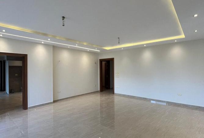 8227676 - Property Image 2