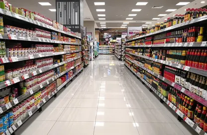 محل تجاري - استوديو - 2 حمامات للايجار في محور جمال عبد الناصر - التجمع الثالث - مدينة القاهرة الجديدة - القاهرة