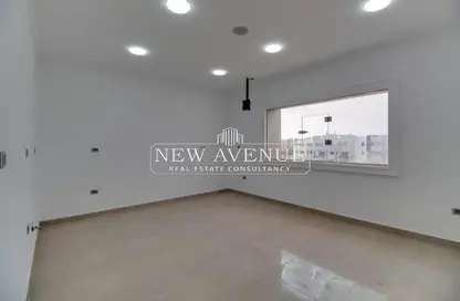 Office Space - Studio - 1 Bathroom for sale in Street 102 - West Somid - 6 October City - Giza