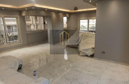 Apartment - 3 Bedrooms - 2 Bathrooms for sale in Ard El Golf - Heliopolis - Masr El Gedida - Cairo