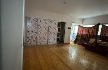 شقة - 3 غرف نوم - 2 حمامات للبيع في المنطقة الثامنة - مدينة نصر - القاهرة