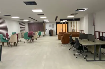 مساحات مكتبية - استوديو - 2 حمامات للايجار في شارع التسعين الجنوبي - التجمع الخامس - مدينة القاهرة الجديدة - القاهرة