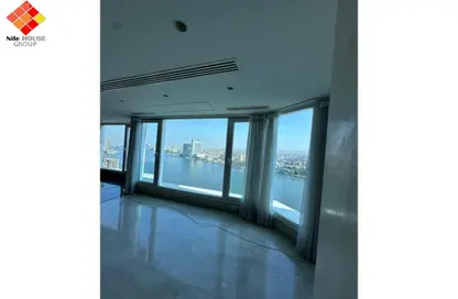 شقة - 4 غرف نوم - 6 حمامات للبيع في شارع كورنيش النيل - العجوزة - الجيزة