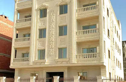 Apartment - 3 Bedrooms - 2 Bathrooms for sale in Bait Alwatan - The 5th Settlement - New Cairo City - Cairo