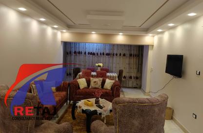 Apartment - 2 Bedrooms - 1 Bathroom for rent in Mostafa Al Nahas St. - 6th Zone - Nasr City - Cairo