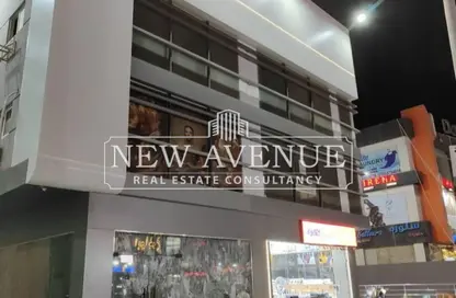 محل - استوديو - 1 حمام للبيع في شارع رقم 17 - الحي الاول - التجمع الخامس - مدينة القاهرة الجديدة - القاهرة