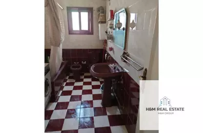 Apartment - 2 Bedrooms - 1 Bathroom for sale in Ammar Ibn Yasser St. - El Hegaz Square - El Nozha - Cairo
