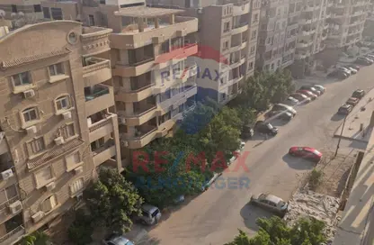 شقة - 3 غرف نوم - 2 حمامات للبيع في المنطقة العاشرة - مدينة نصر - القاهرة