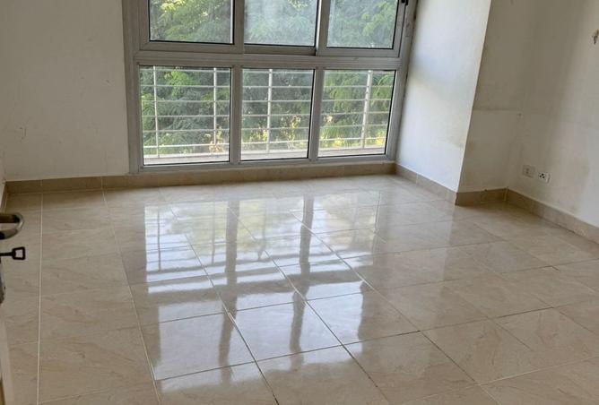 8082737 - Property Image 2