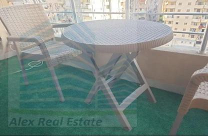 Apartment - 2 Bedrooms - 1 Bathroom for rent in Kafr Abdo St. - Kafr Abdo - Roushdy - Hay Sharq - Alexandria