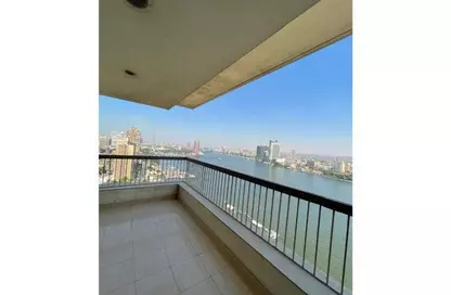 Apartment - 4 Bedrooms - 5 Bathrooms for sale in Nile St. - Dokki - Giza