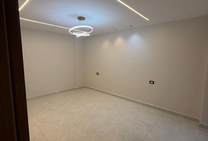 8230473 - Property Image 2