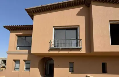 Townhouse - 4 Bedrooms - 4 Bathrooms for sale in Village West - Sheikh Zayed Compounds - Sheikh Zayed City - Giza