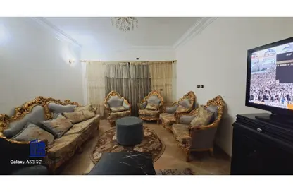 Apartment - 3 Bedrooms - 1 Bathroom for rent in Al Mostathmir El Saghir - 10th District - Sheikh Zayed City - Giza