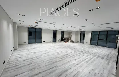 Office Space - Studio - 2 Bathrooms for rent in Hyde Park Business District Mall - South Teseen St. - The 5th Settlement - New Cairo City - Cairo