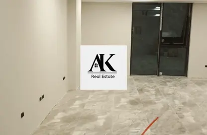 Office Space - Studio - 1 Bathroom for rent in Hyde Park Business District Mall - South Teseen St. - The 5th Settlement - New Cairo City - Cairo