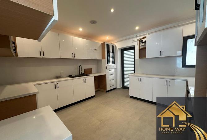 7979348 - Property Image 3