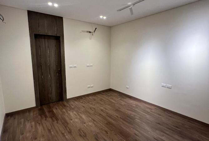 8128021 - Property Main Image