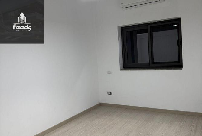 8187597 - Property Image 2