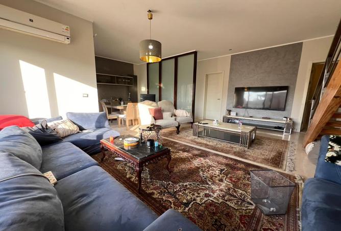 8048760 - Property Image 3
