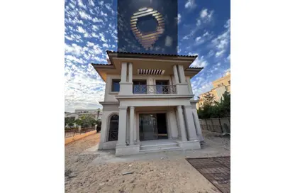 فيلا - 4 غرف نوم - 3 حمامات للبيع في پريڤادو - مدينتي - القاهرة