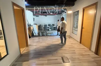 مساحات مكتبية - استوديو - 2 حمامات للايجار في شارع ال ٩٠ الجنوبي - شارع التسعين الجنوبي - التجمع الخامس - مدينة القاهرة الجديدة - القاهرة