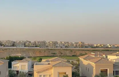 Villa - 4 Bedrooms - 4 Bathrooms for sale in Levana - Uptown Cairo - Mokattam - Cairo