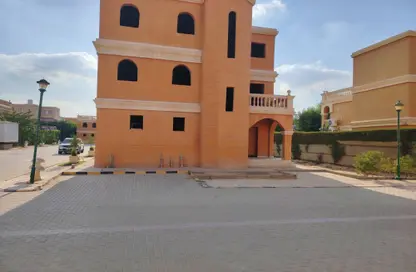 أي فيلا - 6 غرف نوم - 4 حمامات للبيع في ستيلا هليوبوليس - طريق مصر إسماعيلية الصحراوي - القاهرة