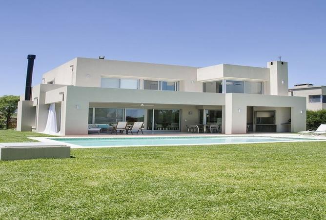 8206690 - Property Main Image