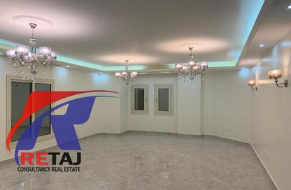 Apartment - 3 Bedrooms - 2 Bathrooms for rent in Area B - Ganoob El Acadimia - New Cairo City - Cairo