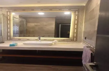 Townhouse - 5 Bedrooms - 5 Bathrooms for sale in Westown - Sheikh Zayed Compounds - Sheikh Zayed City - Giza
